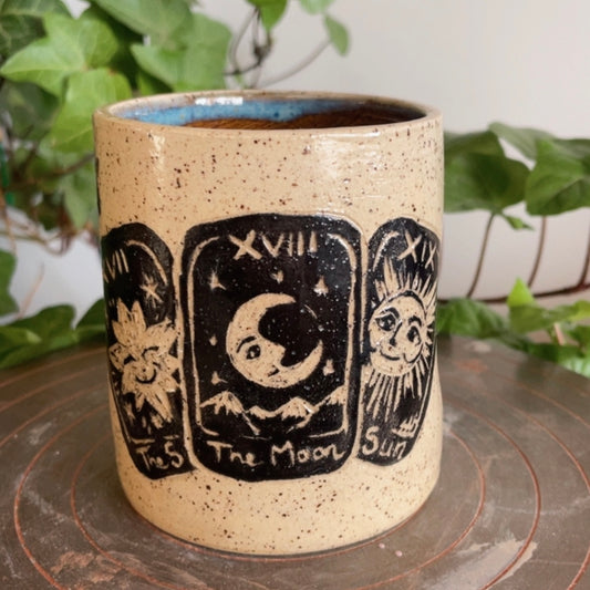 Tarot & Raven Hug Cup