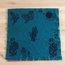 Load image into Gallery viewer, Tarot Cloth Moon Garden
