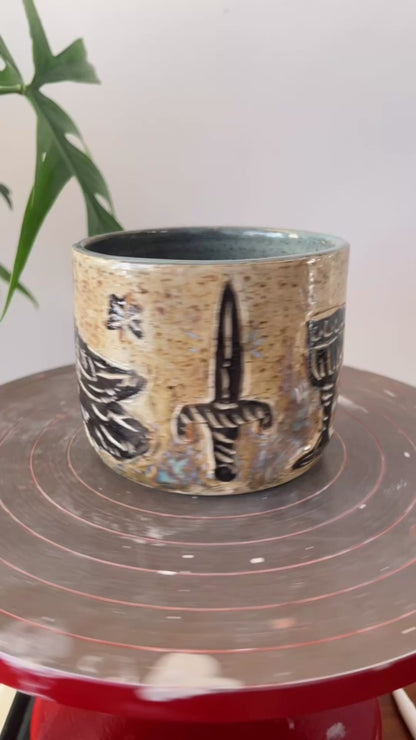 Carved Cup Raven & Tarot - 12oz